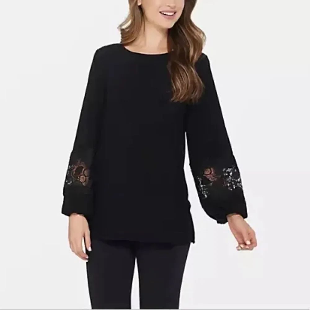 Dennis Basso Caviar Crepe Lace-Trimmed Slves Tunic